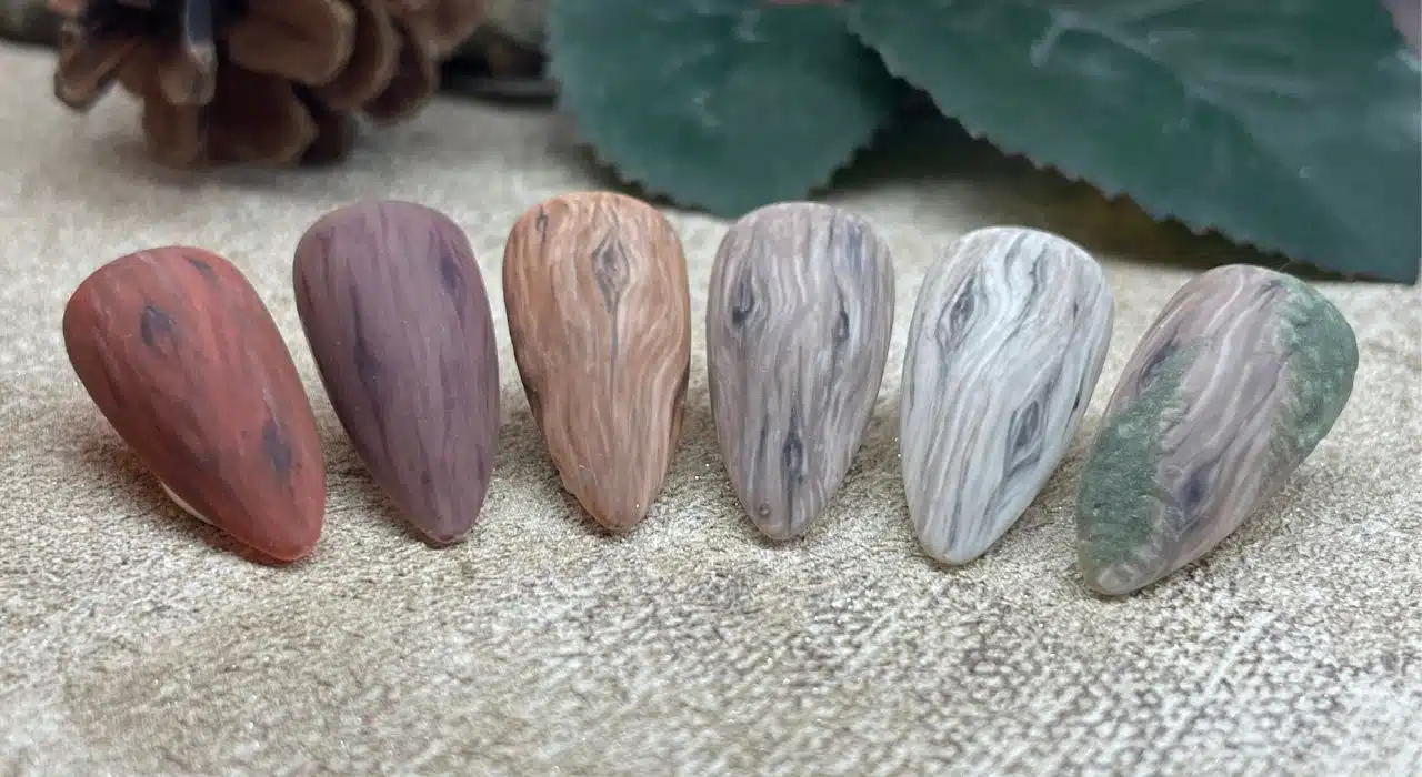 Realistic wood nail design